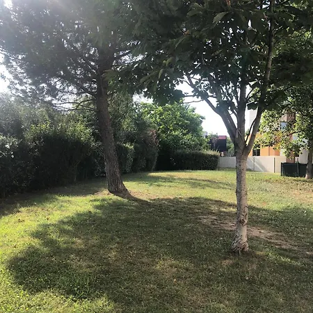 Avec Parking Apartment *
