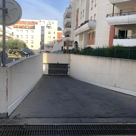 Apartment Avec Parking
